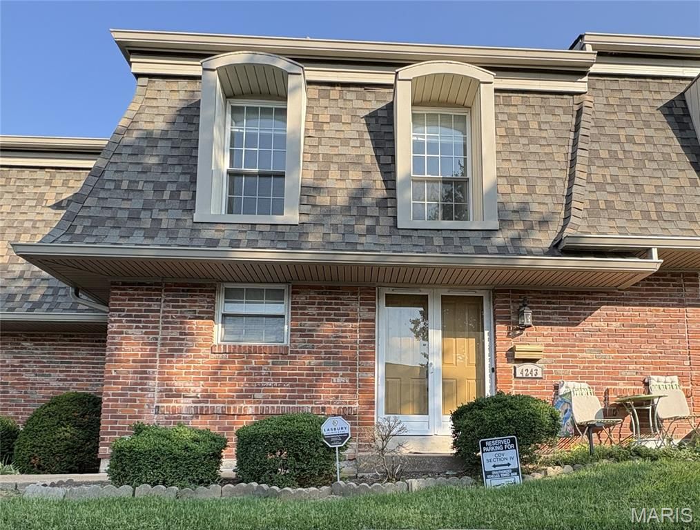4243 Forest De Ville Drive, Oakville, MO 63129