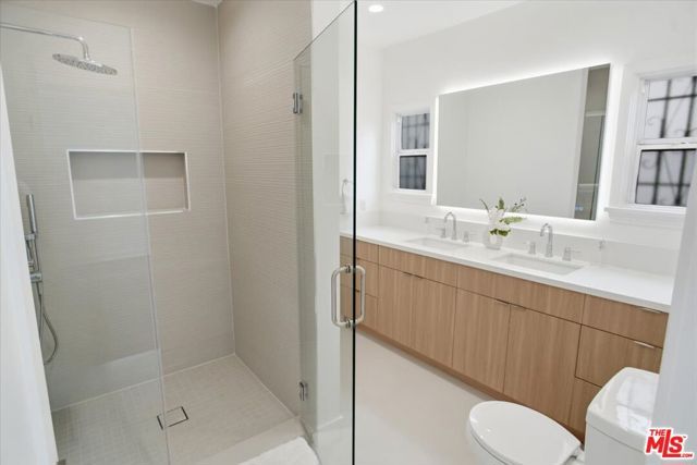 1153 Hi Point Street, Los Angeles, CA 90035