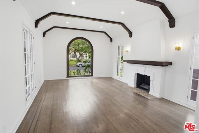 1153 Hi Point Street, Los Angeles, CA 90035