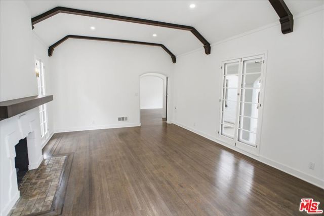 1153 Hi Point Street, Los Angeles, CA 90035