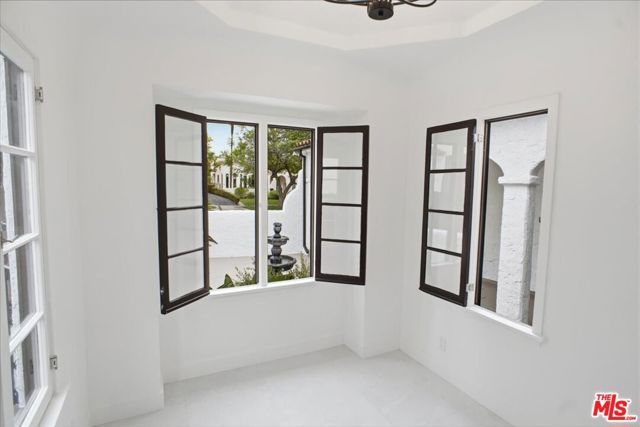 1153 Hi Point Street, Los Angeles, CA 90035
