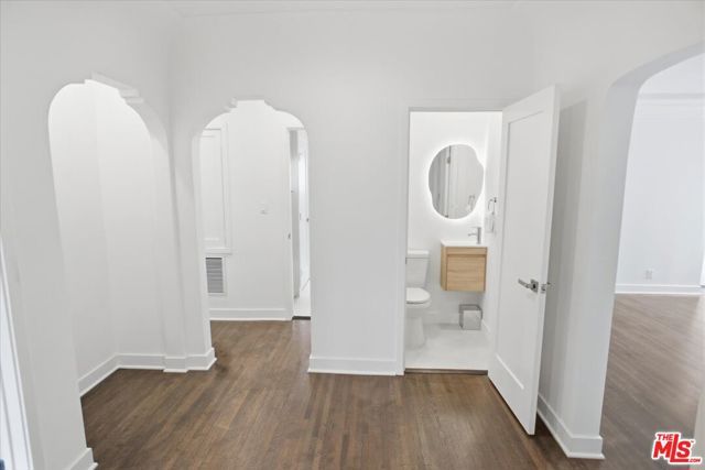 1153 Hi Point Street, Los Angeles, CA 90035