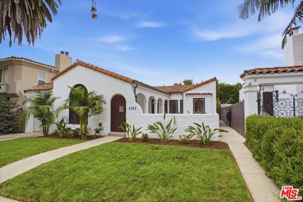 1153 Hi Point Street, Los Angeles, CA 90035