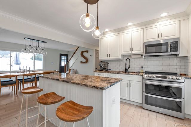 49 Downhill Lane, Wantagh, NY 11793