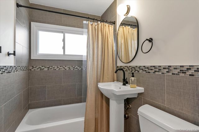 49 Downhill Lane, Wantagh, NY 11793