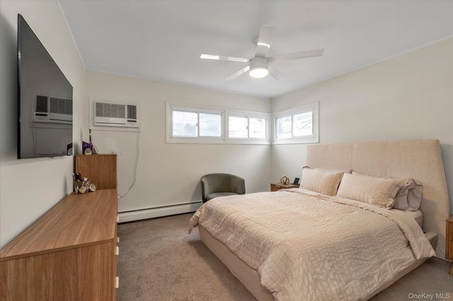 49 Downhill Lane, Wantagh, NY 11793