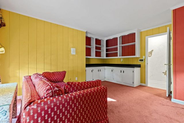 3012 Golden Hind RD, Chesapeake, VA 23321