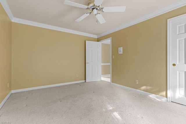 3012 Golden Hind RD, Chesapeake, VA 23321