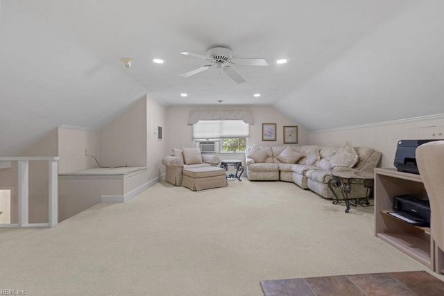 3012 Golden Hind RD, Chesapeake, VA 23321
