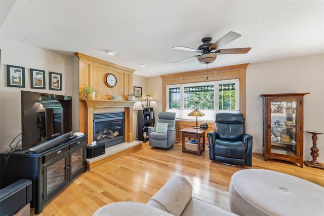 1010 SE 8th Street, Ankeny, IA 50021