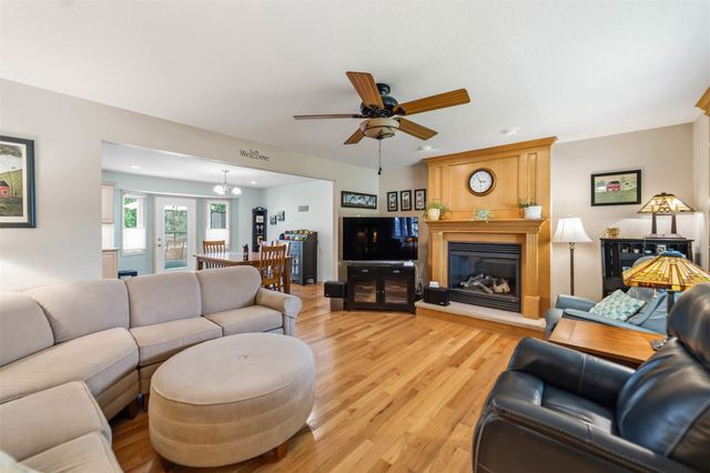 1010 SE 8th Street, Ankeny, IA 50021