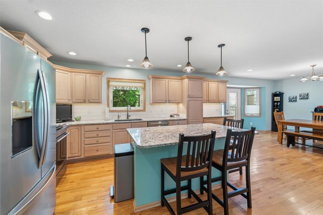 1010 SE 8th Street, Ankeny, IA 50021