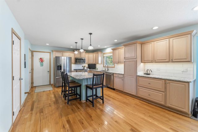 1010 SE 8th Street, Ankeny, IA 50021