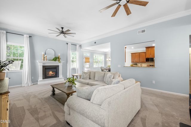 89 Chatsworth Lane, Clayton, NC 27527