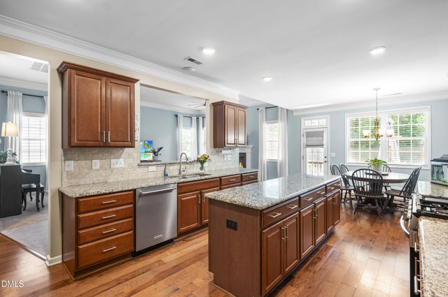 89 Chatsworth Lane, Clayton, NC 27527