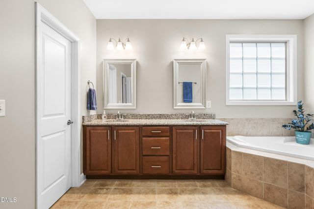 89 Chatsworth Lane, Clayton, NC 27527