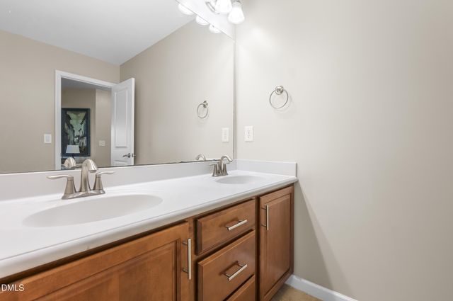 89 Chatsworth Lane, Clayton, NC 27527
