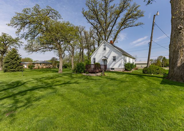 8367 Wolf Road, Colona, IL 61241