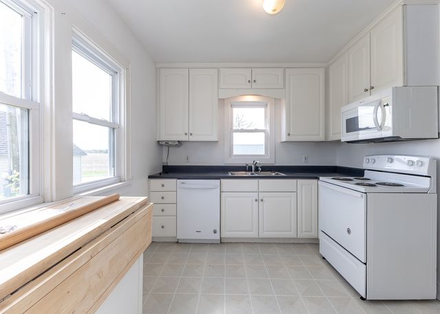8367 Wolf Road, Colona, IL 61241
