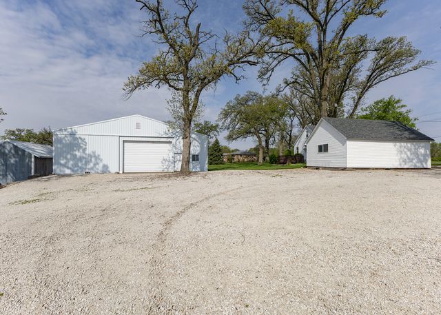 8367 Wolf Road, Colona, IL 61241