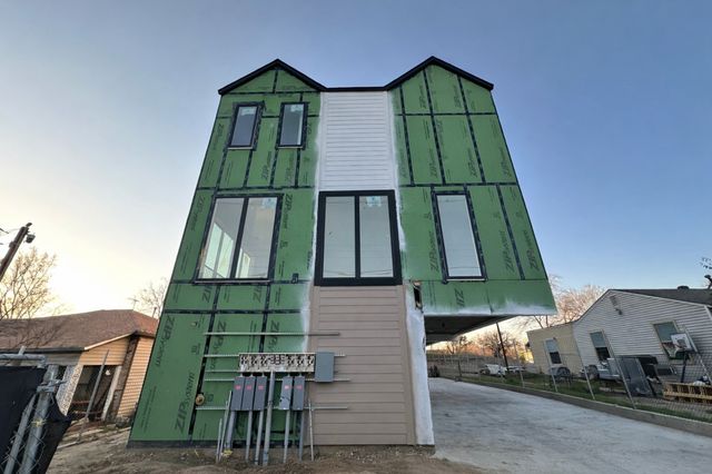 2247 Mail Avenue, Dallas, TX 75235