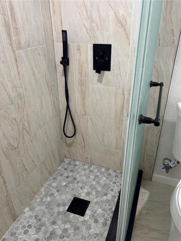 Image 8 of property listing at 2440 WEBER STREET, Lakeland, FL 33801