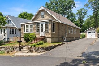 10 Hillside Avenue, Saugus, MA 01906
