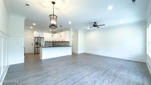 21 Little Creek Road, Castle Hayne, NC 28429