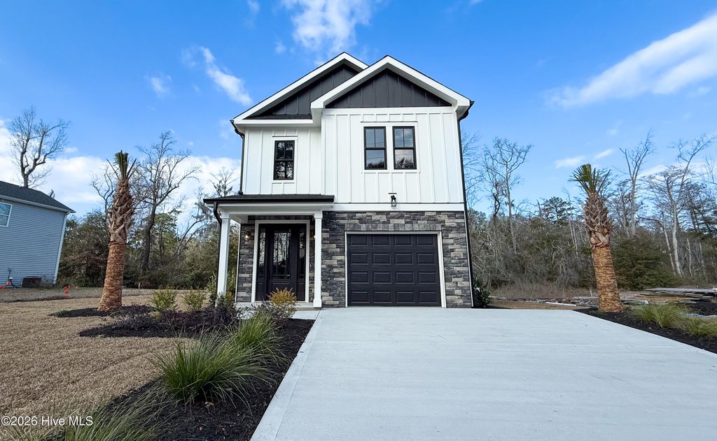 21 Little Creek Road, Castle Hayne, NC 28429