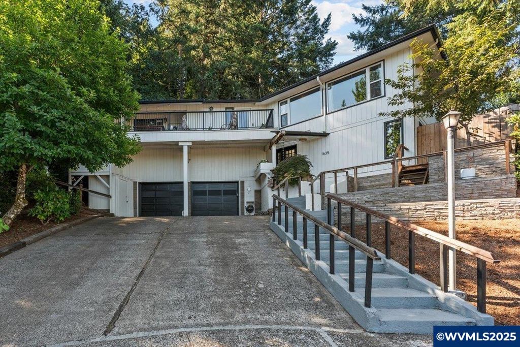 1635 George Ct NW, Salem, OR 97304