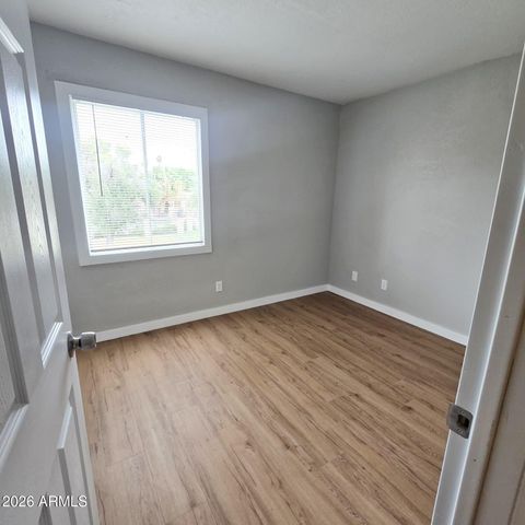 5725 N 44TH Lane, Glendale, AZ 85301