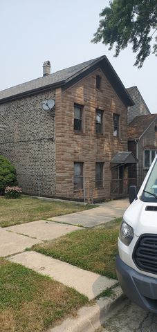2704 S Hillock Avenue, Chicago, IL 60608