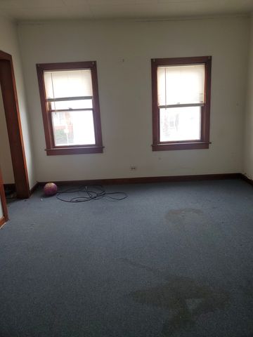 2704 S Hillock Avenue, Chicago, IL 60608