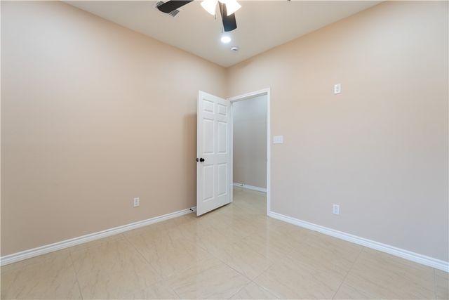 404 Dewey Ave, Alice, TX 78332