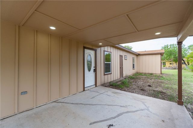 404 Dewey Ave, Alice, TX 78332