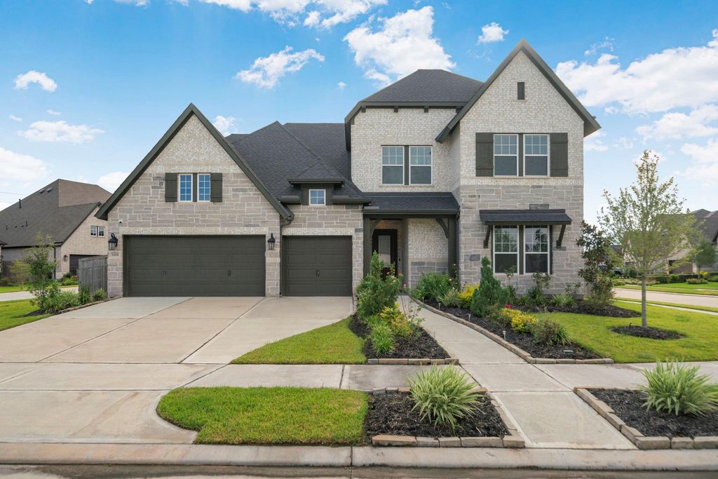 Image 1 of property listing at 1211 Morning Rose Drive, Missouri City, TX 77459
