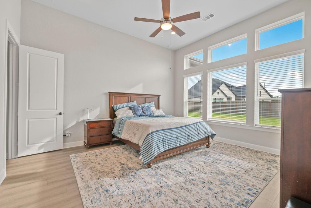 Image 22 of property listing at 1211 Morning Rose Drive, Missouri City, TX 77459