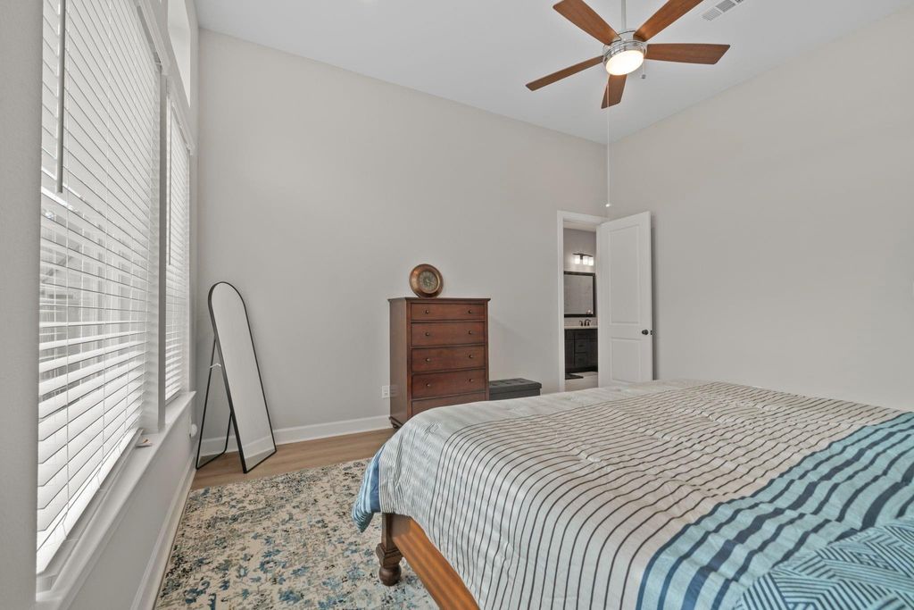 Image 24 of property listing at 1211 Morning Rose Drive, Missouri City, TX 77459
