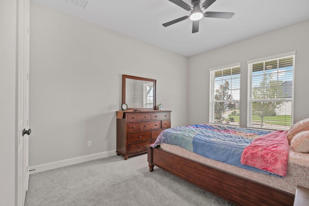 Image 36 of property listing at 1211 Morning Rose Drive, Missouri City, TX 77459