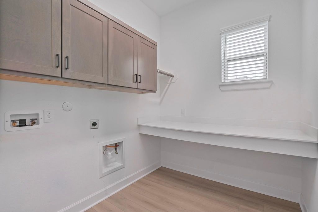 Image 50 of property listing at 1211 Morning Rose Drive, Missouri City, TX 77459