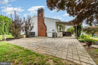907 ORANGE ST, Harrisburg, PA 17113