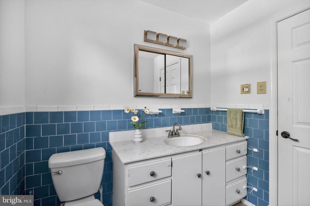 Image 26 of property listing at 18 S BEAUMONT AVE, Catonsville, MD 21228