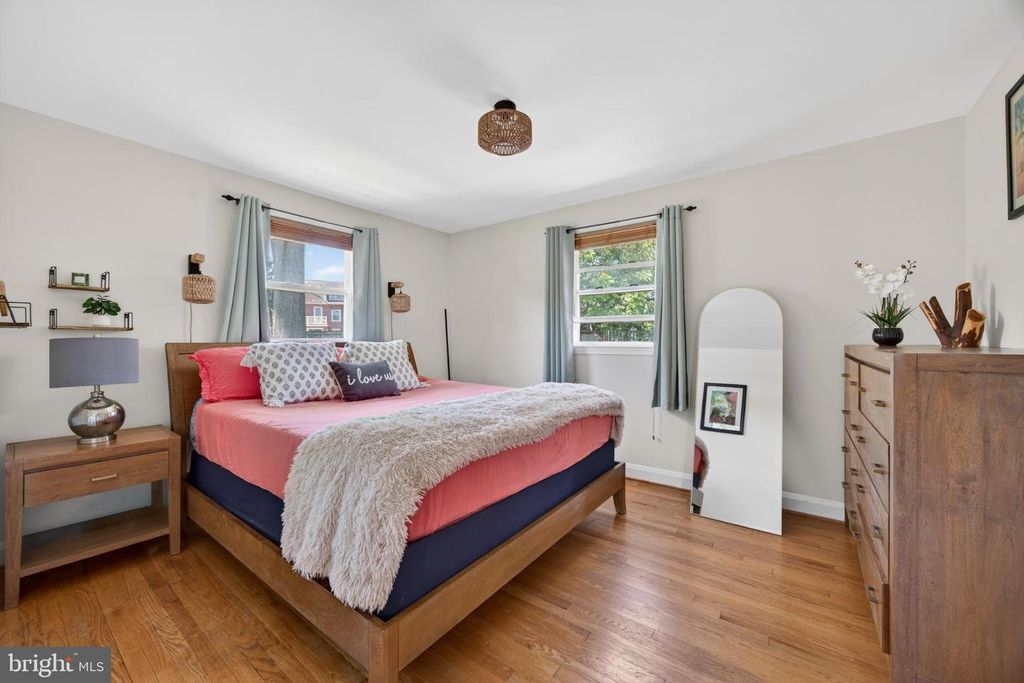 Image 27 of property listing at 18 S BEAUMONT AVE, Catonsville, MD 21228