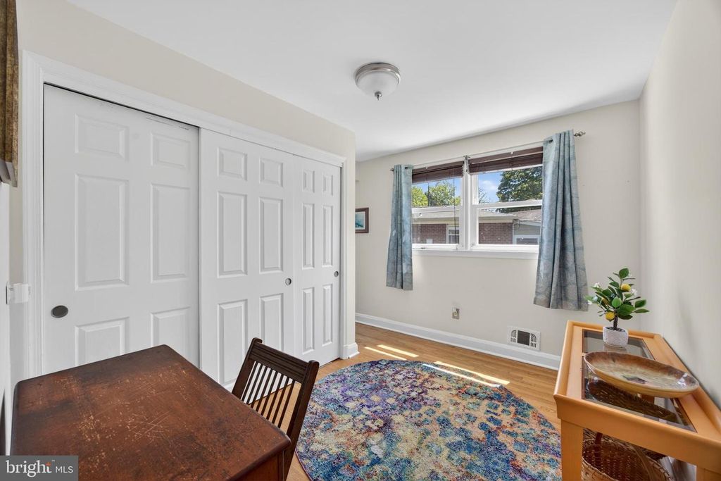 Image 32 of property listing at 18 S BEAUMONT AVE, Catonsville, MD 21228