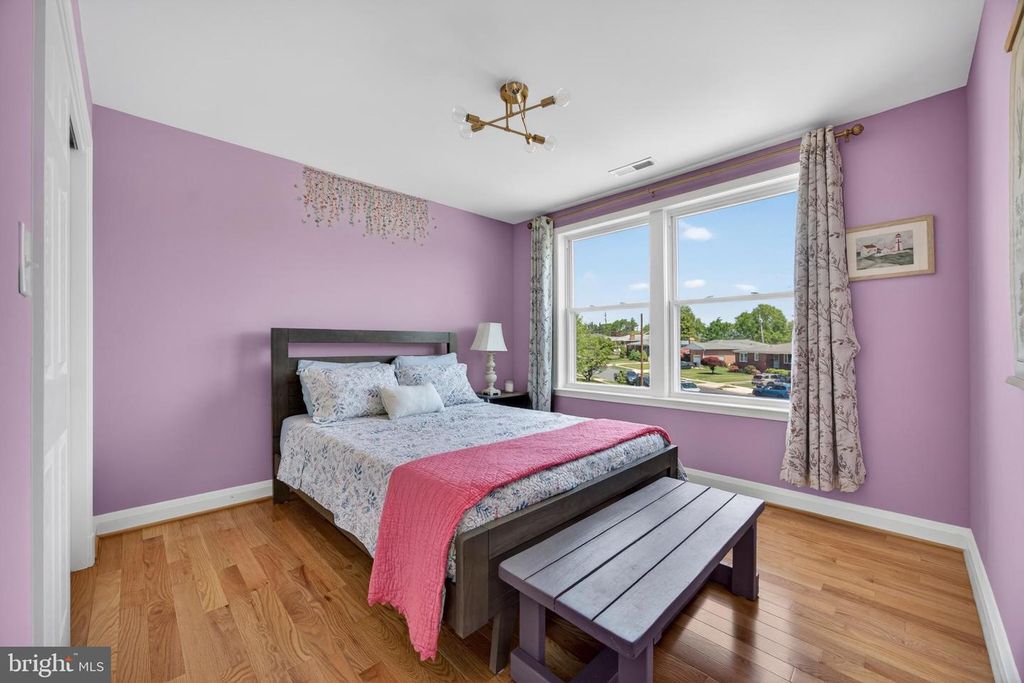 Image 40 of property listing at 18 S BEAUMONT AVE, Catonsville, MD 21228
