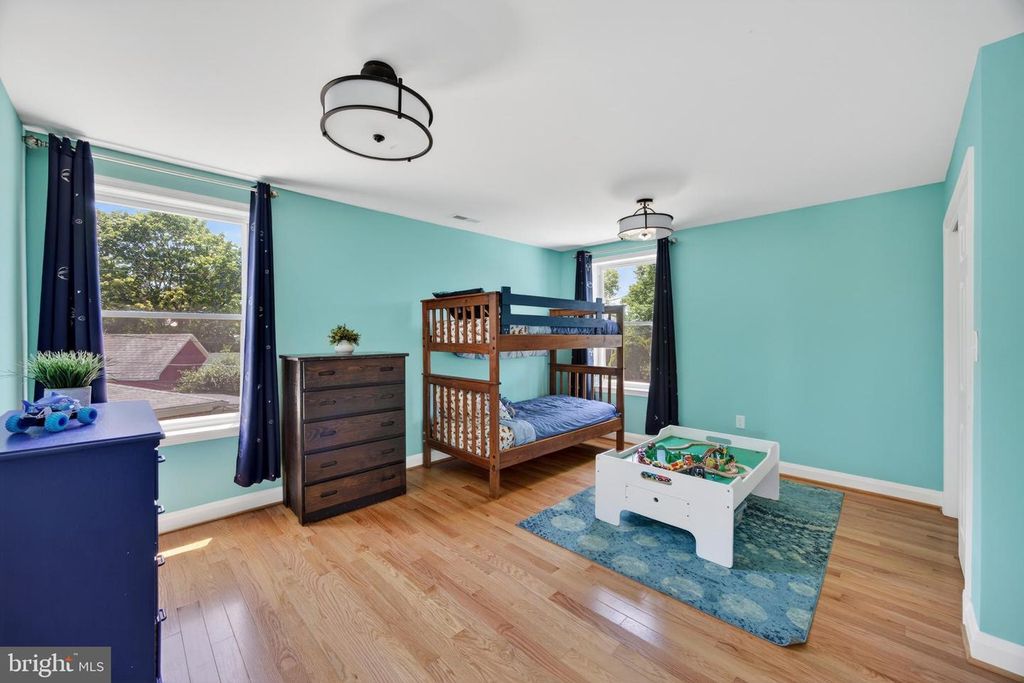 Image 46 of property listing at 18 S BEAUMONT AVE, Catonsville, MD 21228