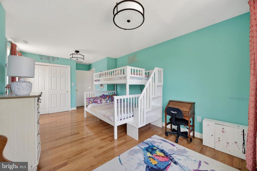 Image 49 of property listing at 18 S BEAUMONT AVE, Catonsville, MD 21228