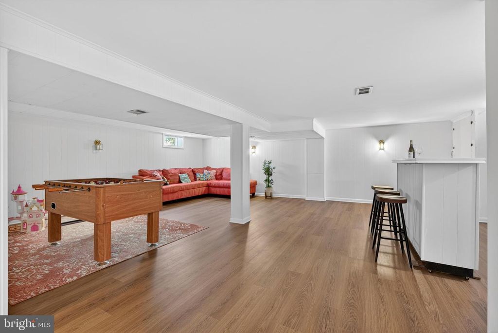 Image 52 of property listing at 18 S BEAUMONT AVE, Catonsville, MD 21228