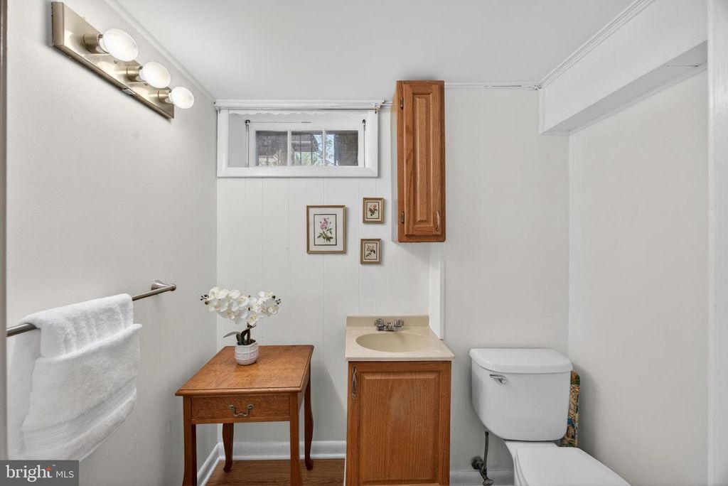 Image 55 of property listing at 18 S BEAUMONT AVE, Catonsville, MD 21228