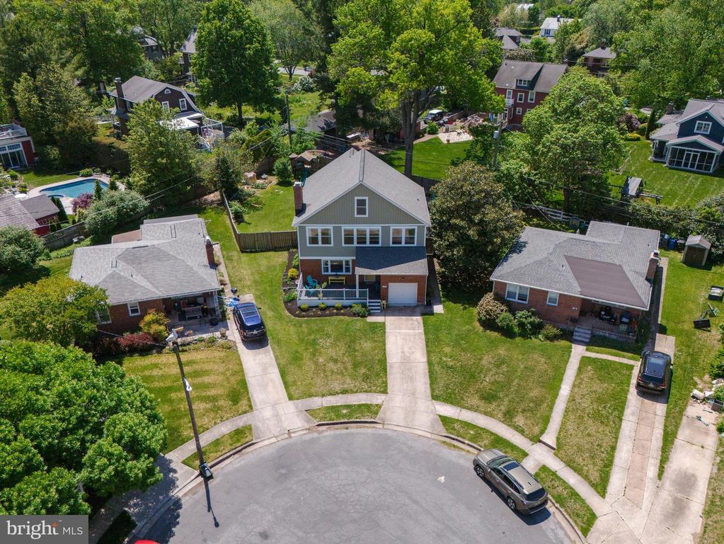 Image 73 of property listing at 18 S BEAUMONT AVE, Catonsville, MD 21228